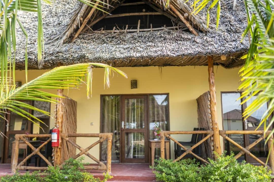 Amber Lodge Pongwe Dış mekan fotoğraf